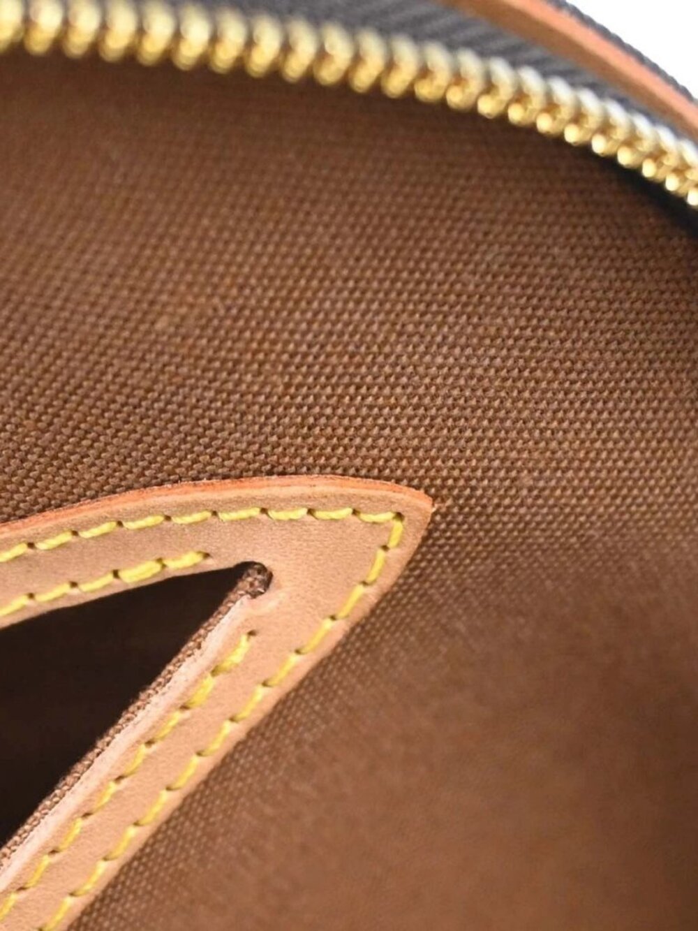 Louis Vuitton Monogram - Picture 14 of 16